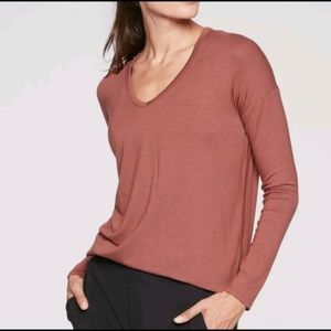 Athlete Cloud light Stratus Relaxed Long Sleeve Top